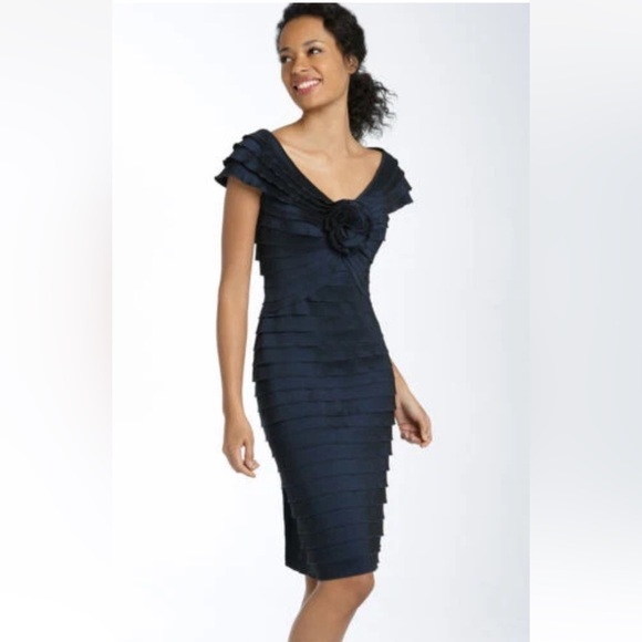 Tadashi Shoji Dresses & Skirts - Tadashi Shoji Rosette Shutter Pleat Sheath Dress Sz 6P Navy Blue Formal